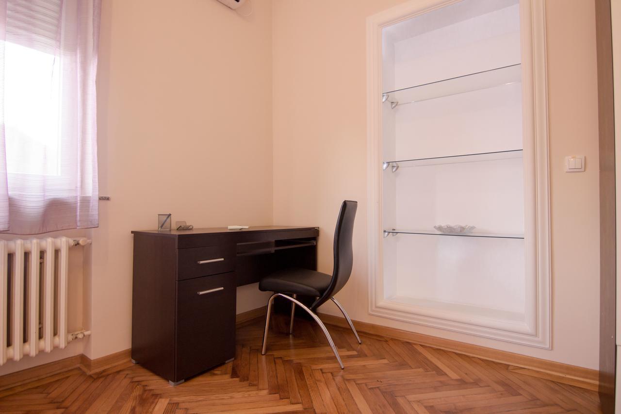 Dositej 5 Apartment Belgrado Buitenkant foto
