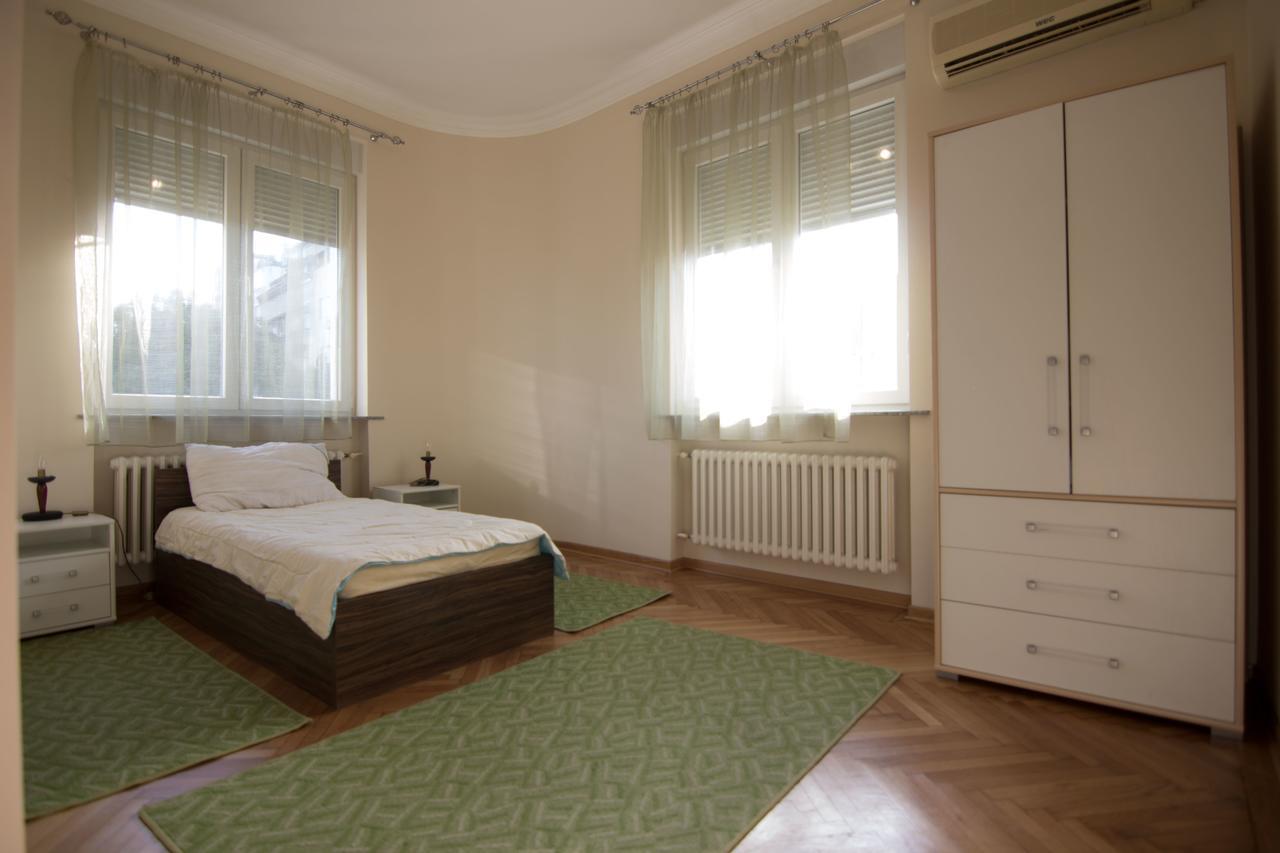 Dositej 5 Apartment Belgrado Buitenkant foto